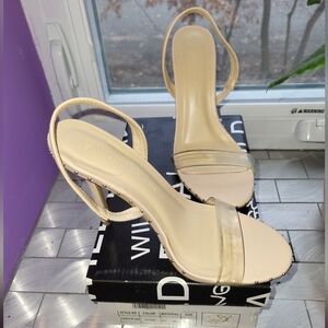 Women's 3" stiletto sandals nude sz 6.5 Wild Diva Adele 450 great condition